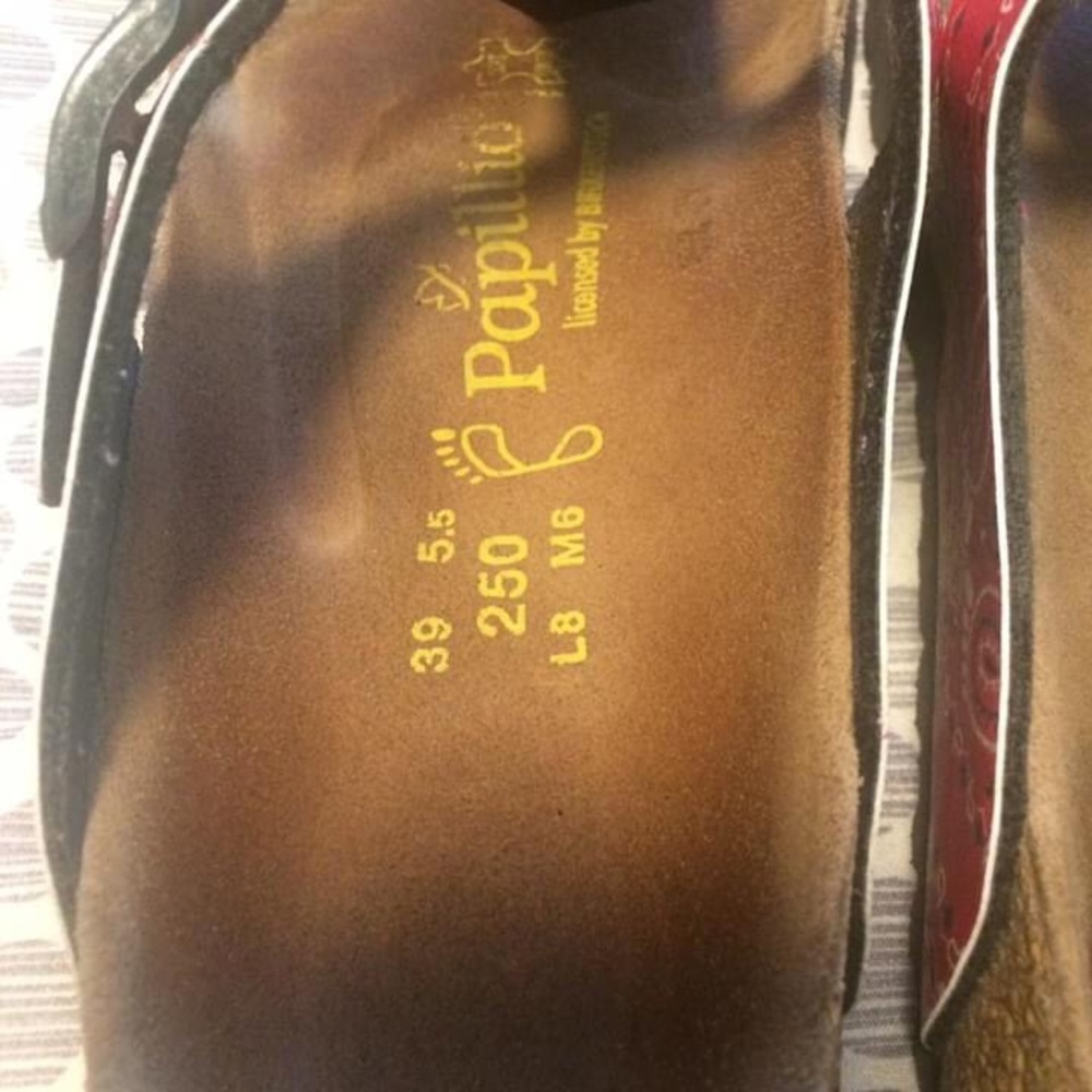 SOLD‼️ PAPILLIO By Birkenstock Gizeh Bandana Print Sandal - Picture 5 of 10